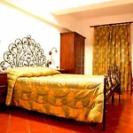 Hotel Bucaneve