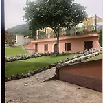 Hotel Bucaneve