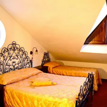 Hotell Bucaneve 3*