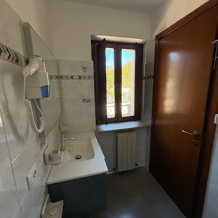 Hotel Bucaneve