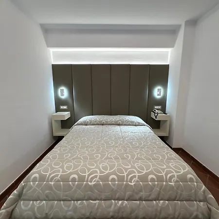 Bucaneve Hotel 3*