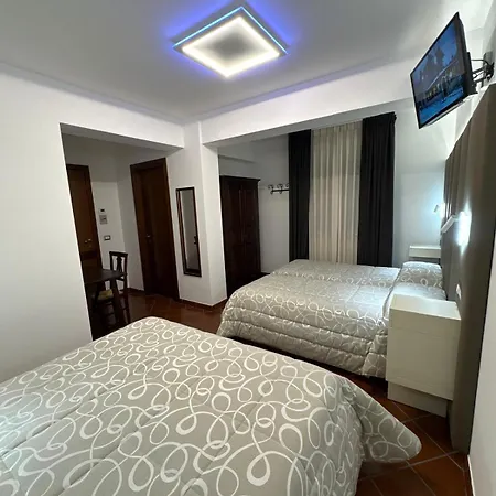 Bucaneve Hotel 3*