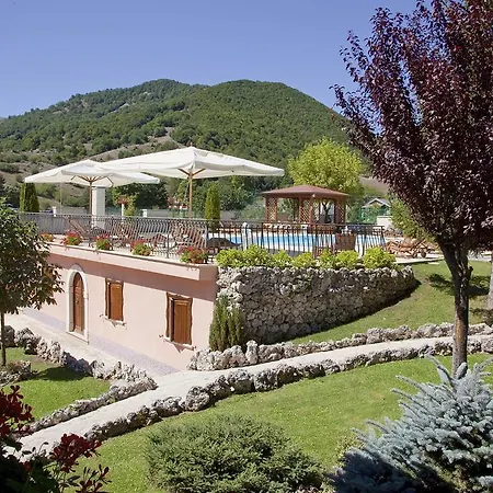 Hotell Bucaneve Pescasseroli