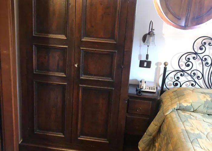 Отель Bucaneve Пескассероли