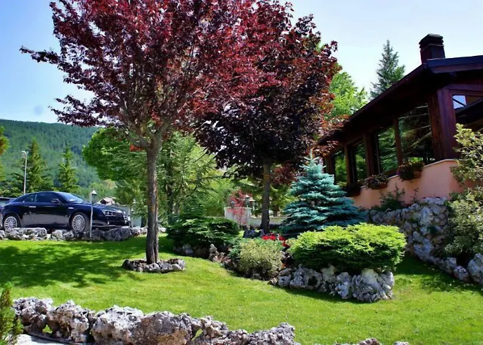 Отель Bucaneve Пескассероли