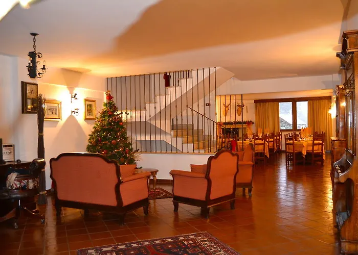 Отель Bucaneve 3*