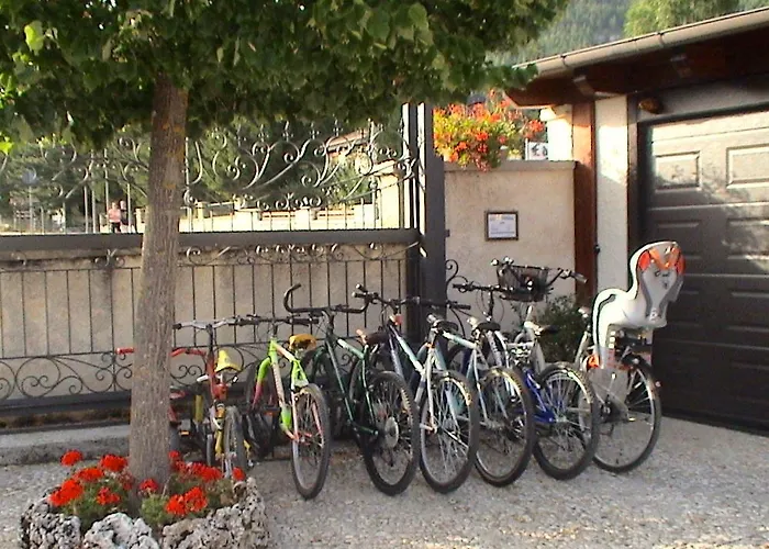 Отель Bucaneve Пескассероли